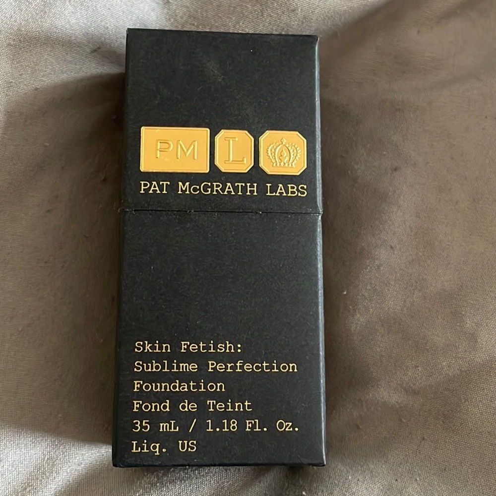 Pat McGrath Labs- skin fetish sublime perfection foundation (shade: medium 15)